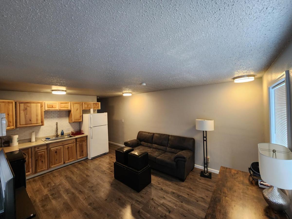 Nightshade Bnb Anchorage Bagian luar foto