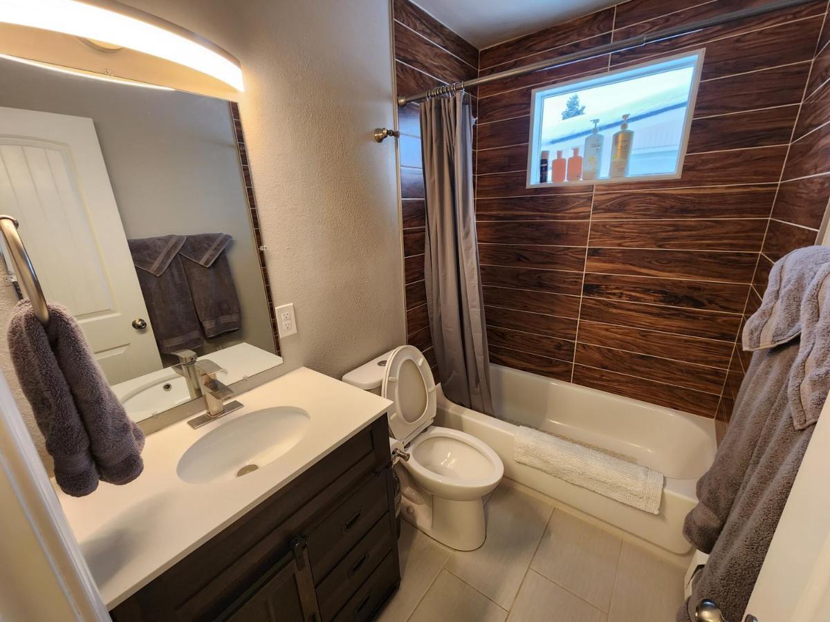Nightshade Bnb Anchorage Bagian luar foto
