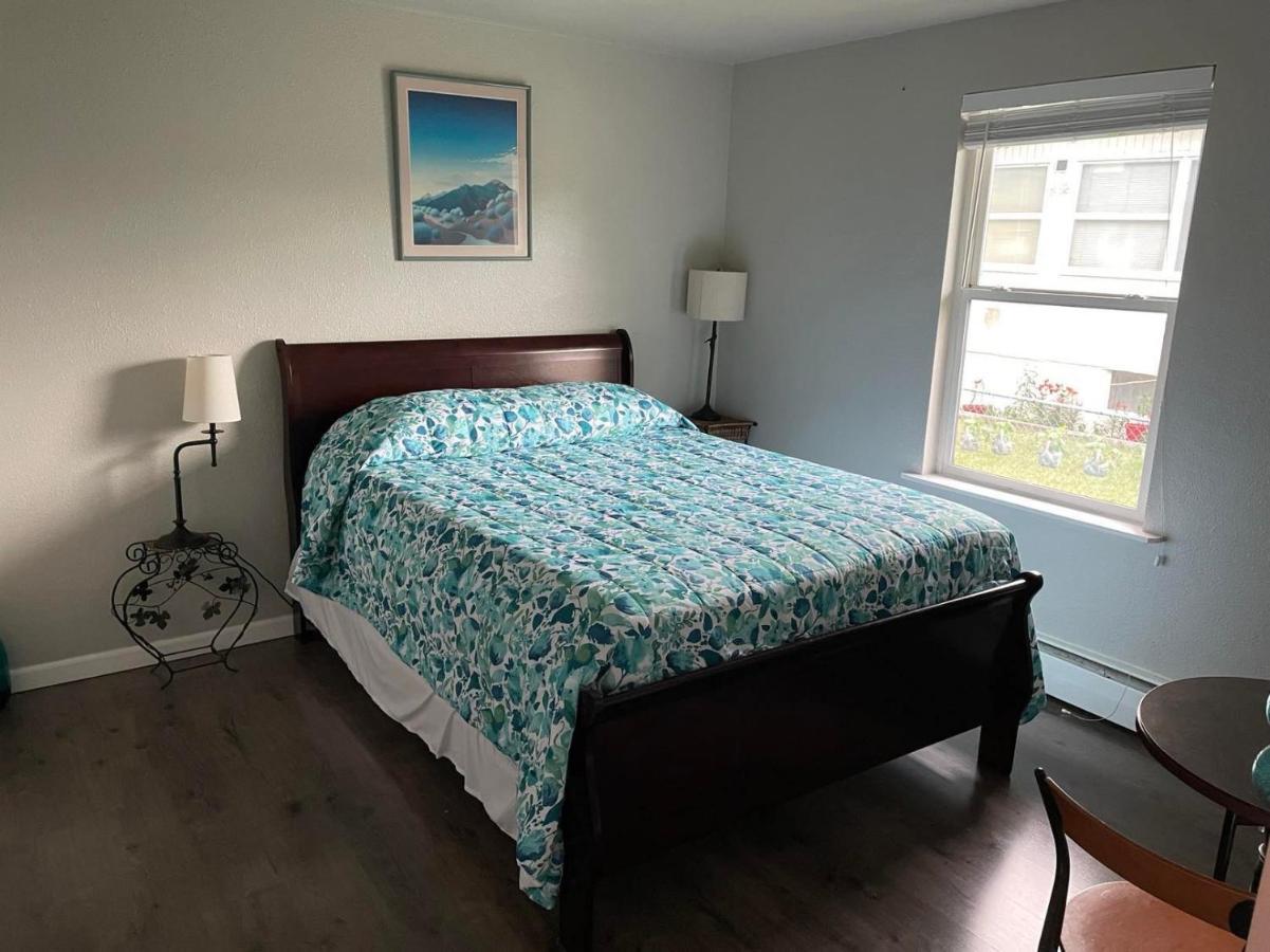 Nightshade Bnb Anchorage Bagian luar foto