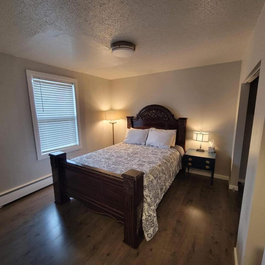 Nightshade Bnb Anchorage Bagian luar foto